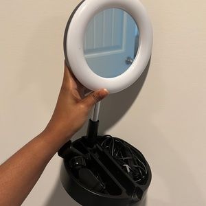 Portable vanity mirror